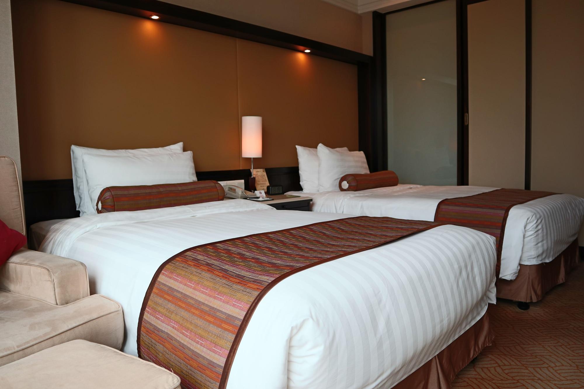 Howard Johnson Huaihai Hotel Shanghai Eksteriør bilde