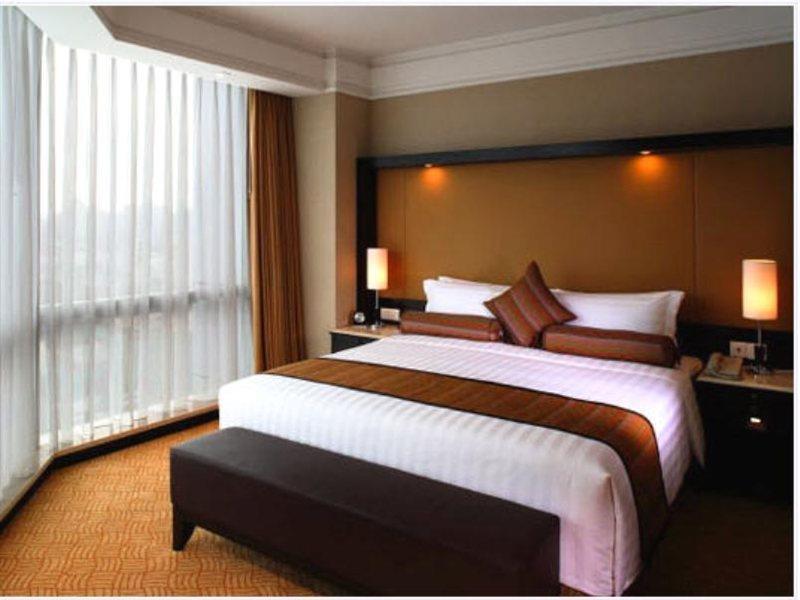 Howard Johnson Huaihai Hotel Shanghai Eksteriør bilde