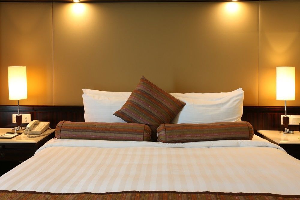 Howard Johnson Huaihai Hotel Shanghai Eksteriør bilde