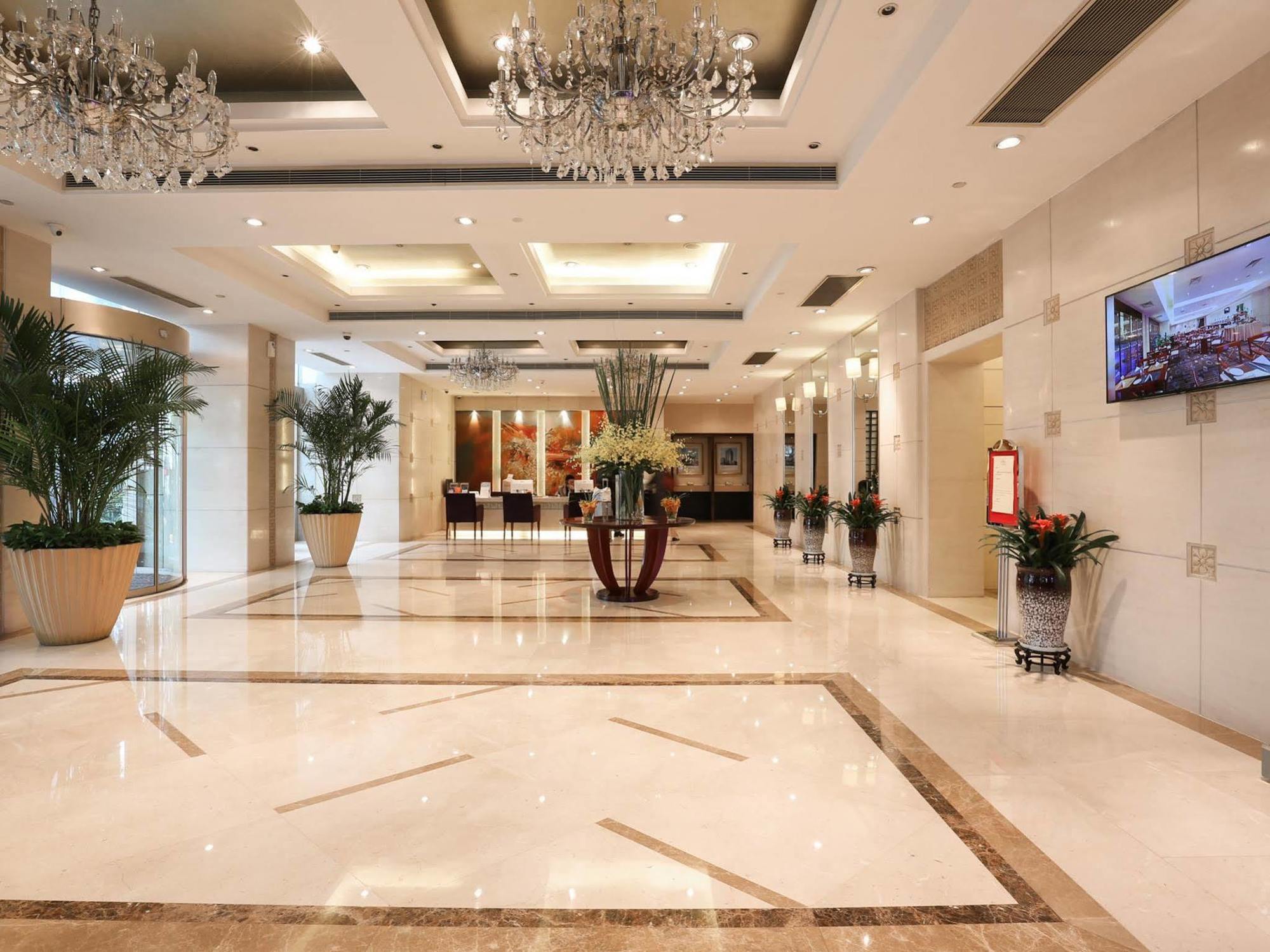 Howard Johnson Huaihai Hotel Shanghai Eksteriør bilde
