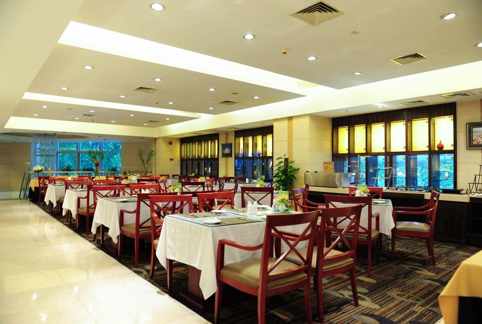 Howard Johnson Huaihai Hotel Shanghai Eksteriør bilde