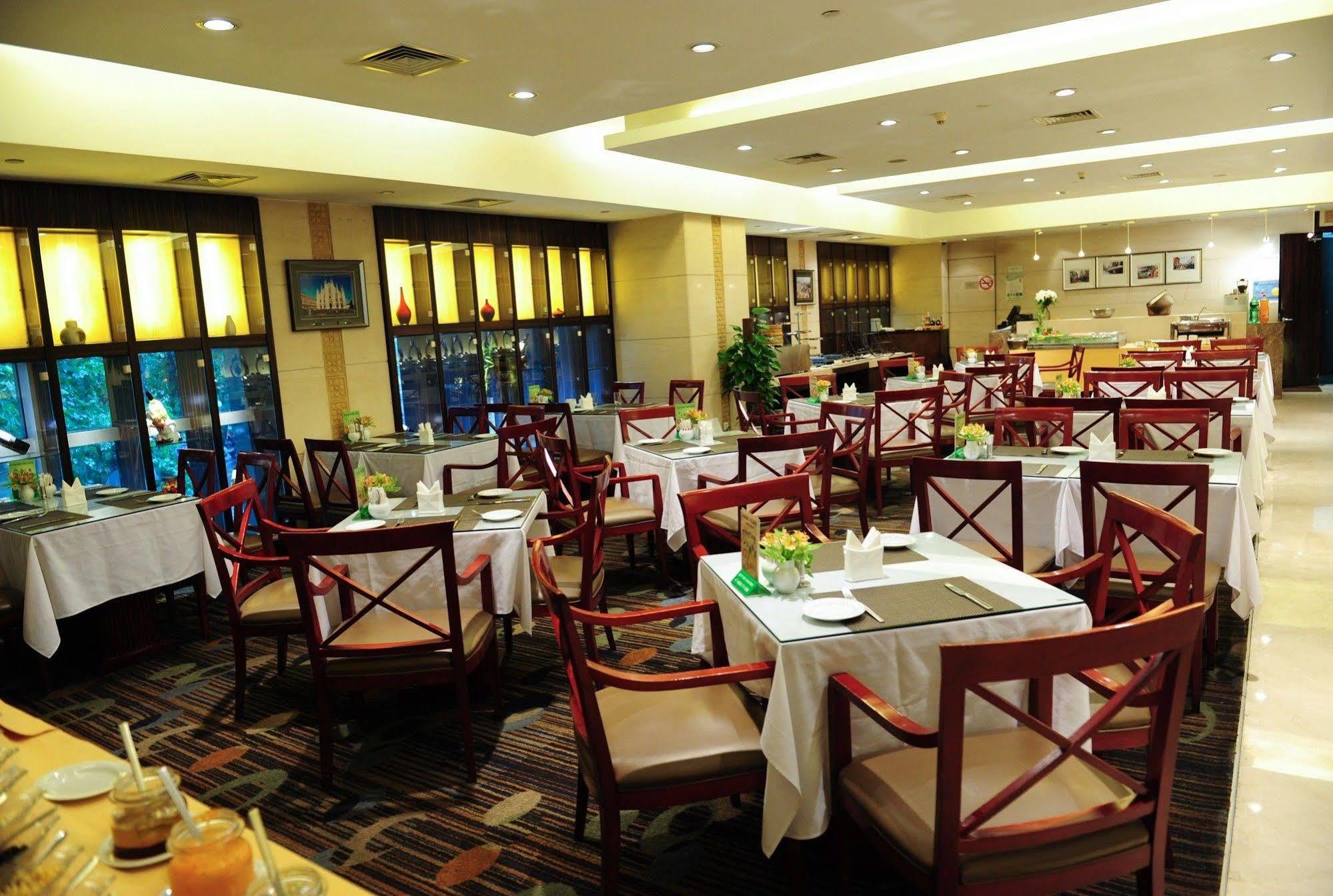 Howard Johnson Huaihai Hotel Shanghai Eksteriør bilde