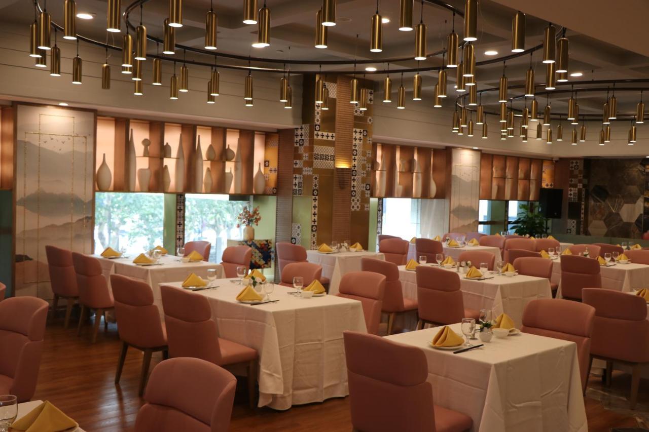 Howard Johnson Huaihai Hotel Shanghai Eksteriør bilde