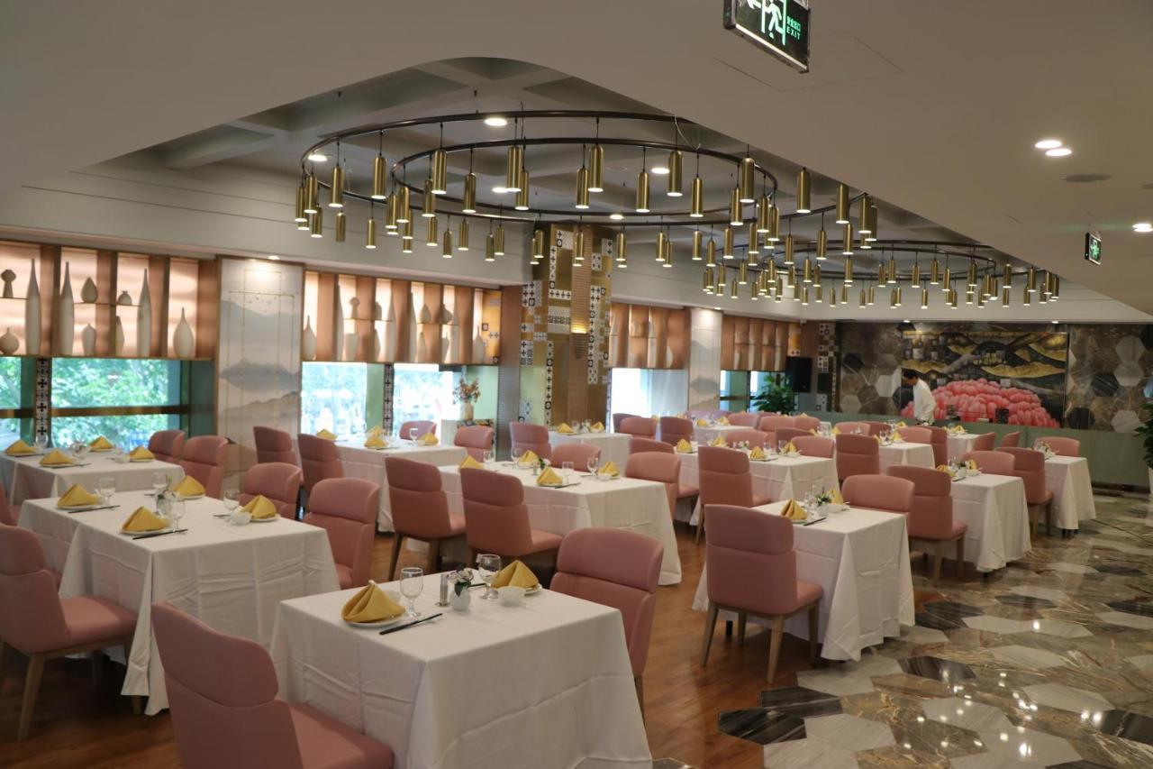 Howard Johnson Huaihai Hotel Shanghai Eksteriør bilde