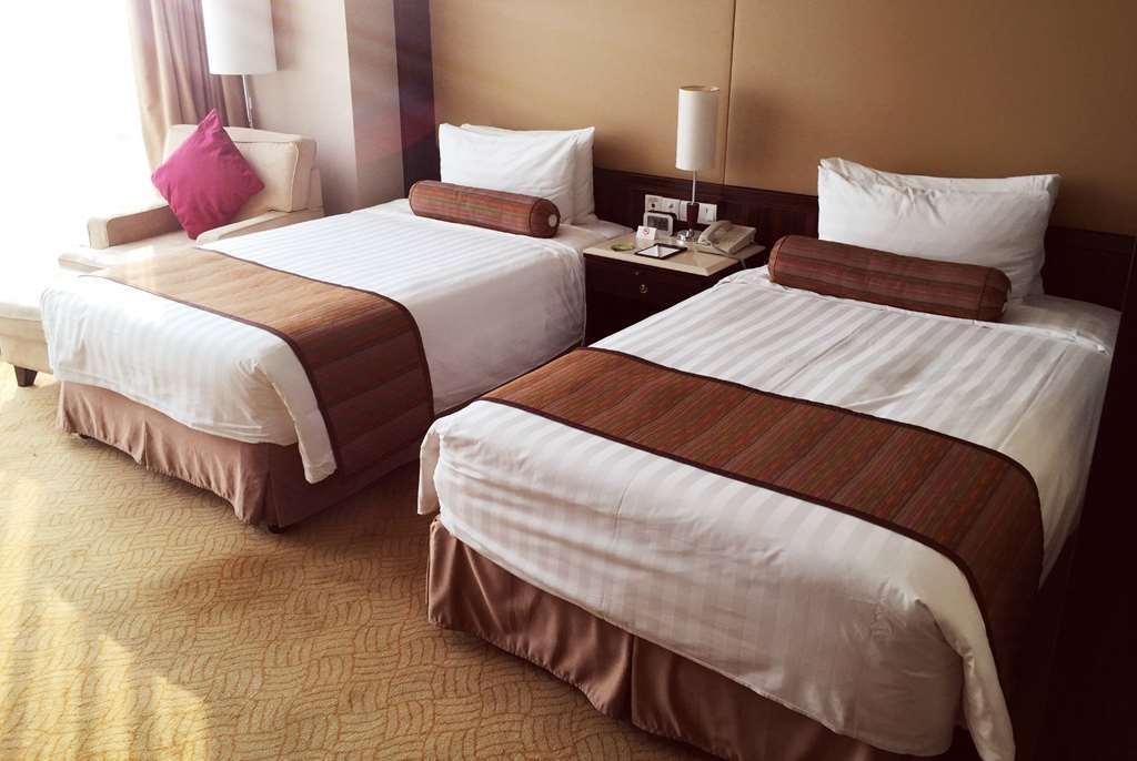 Howard Johnson Huaihai Hotel Shanghai Eksteriør bilde